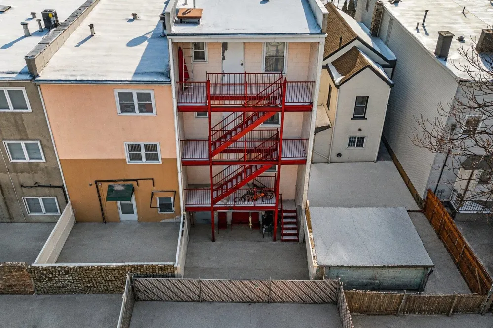 416 2ND ST Union City, NJ 07087