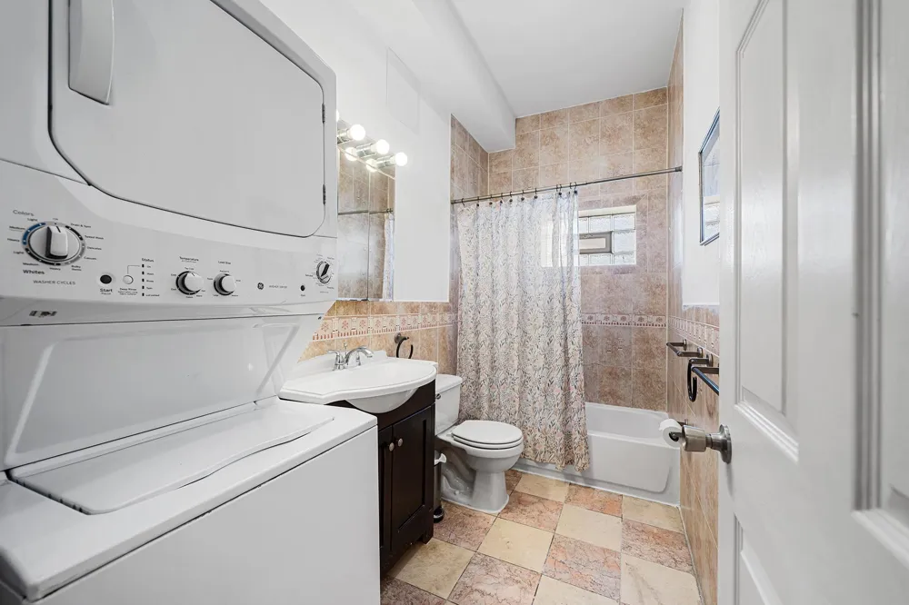 416 2ND ST Union City, NJ 07087