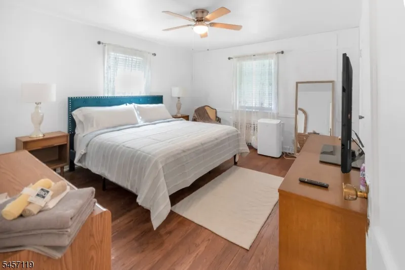 52 Clinton Pl Newark City, NJ 07108