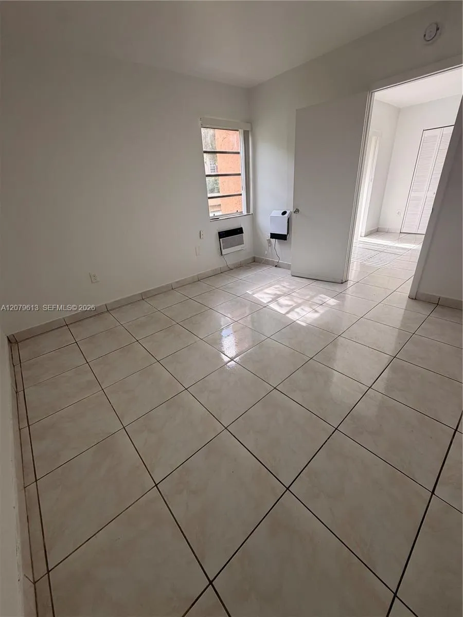 4715 NW 7th St #108-2 Miami, FL 33126