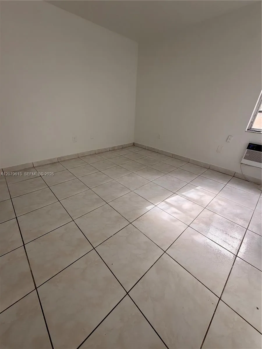 4715 NW 7th St #108-2 Miami, FL 33126