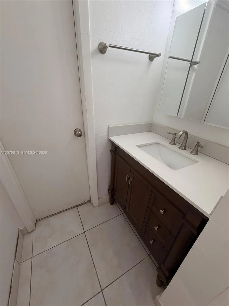 4715 NW 7th St #108-2 Miami, FL 33126