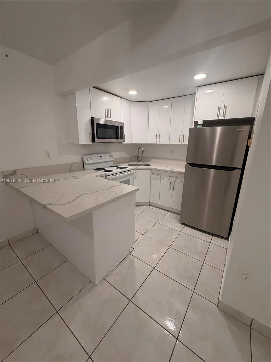4715 NW 7th St #108-2 Miami, FL 33126