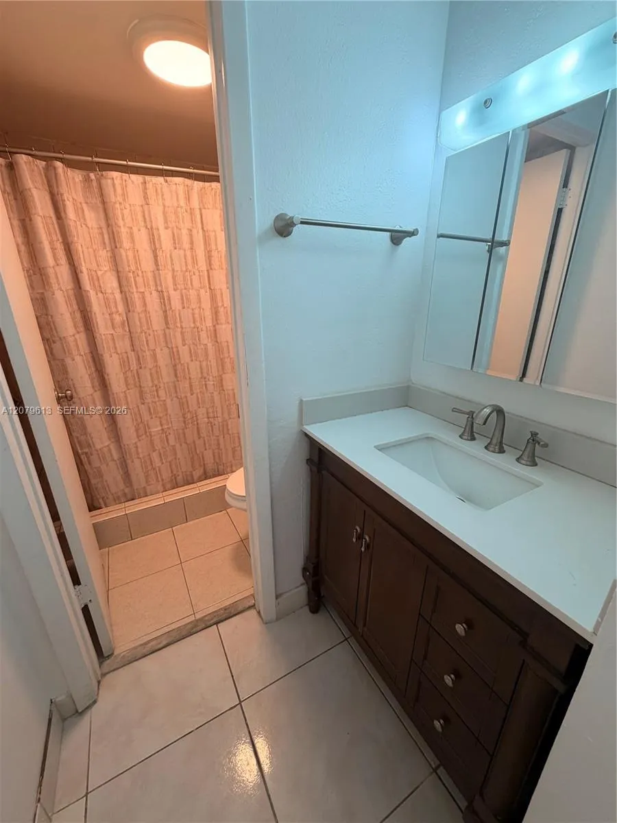 4715 NW 7th St #108-2 Miami, FL 33126