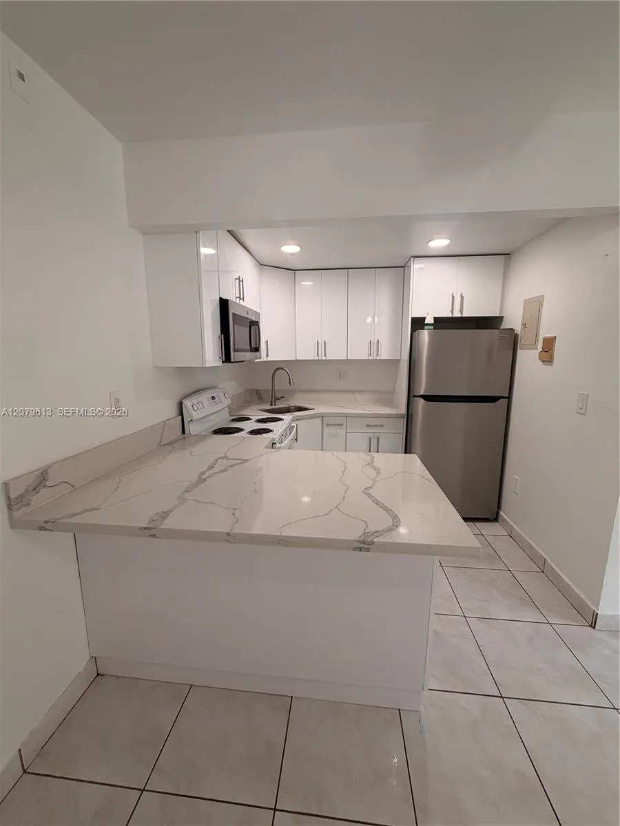 4715 NW 7th St #108-2 Miami, FL 33126