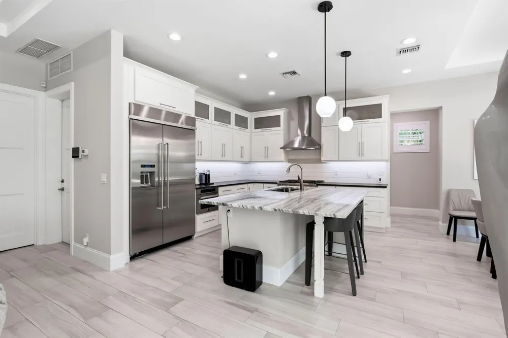 464 NE 8TH STREET Boca Raton, FL 33432