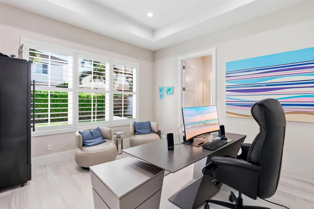 464 NE 8TH STREET Boca Raton, FL 33432