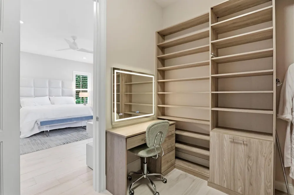 464 NE 8TH STREET Boca Raton, FL 33432