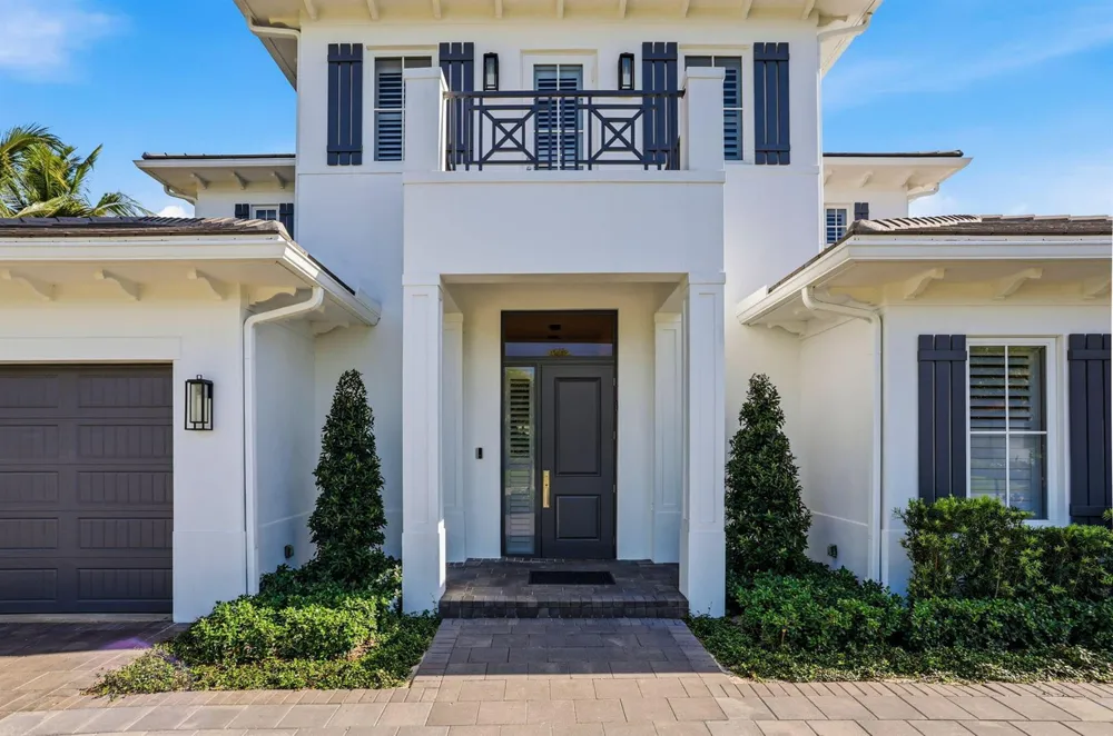 464 NE 8TH STREET Boca Raton, FL 33432