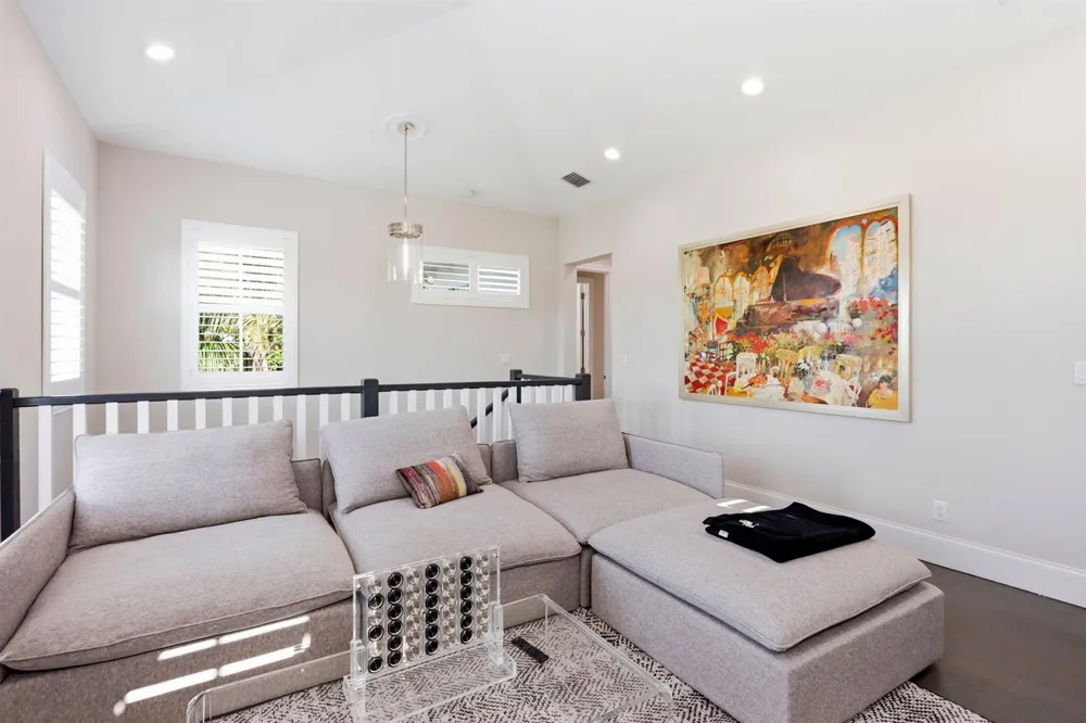 464 NE 8TH STREET Boca Raton, FL 33432