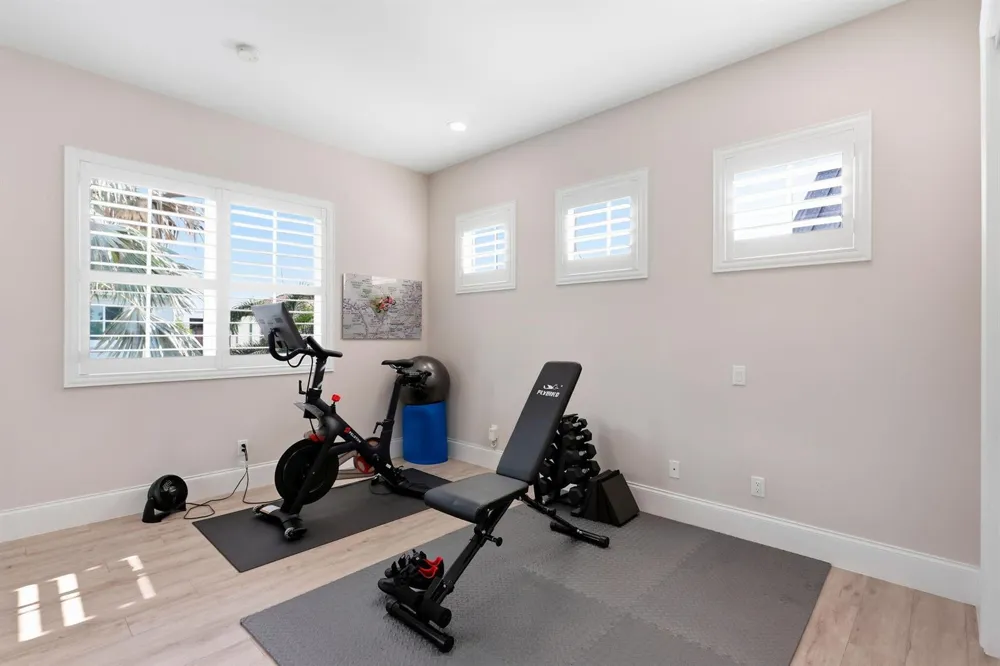 464 NE 8TH STREET Boca Raton, FL 33432