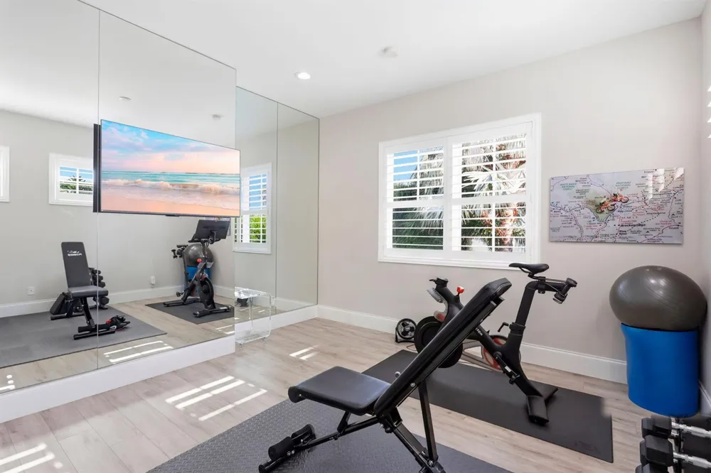 464 NE 8TH STREET Boca Raton, FL 33432