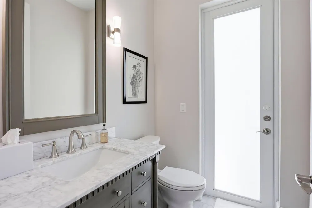 464 NE 8TH STREET Boca Raton, FL 33432