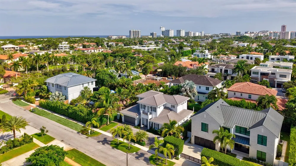 464 NE 8TH STREET Boca Raton, FL 33432