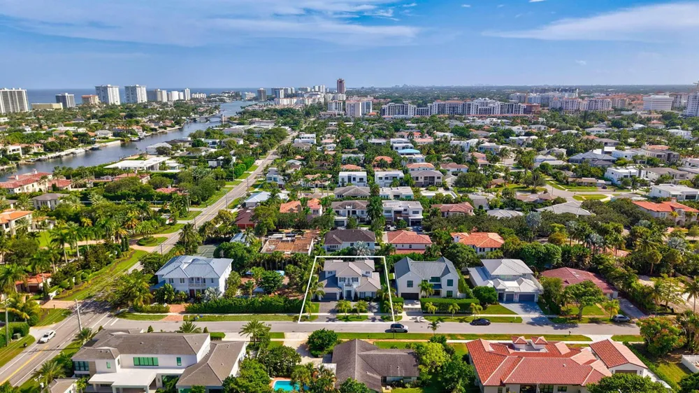 464 NE 8TH STREET Boca Raton, FL 33432