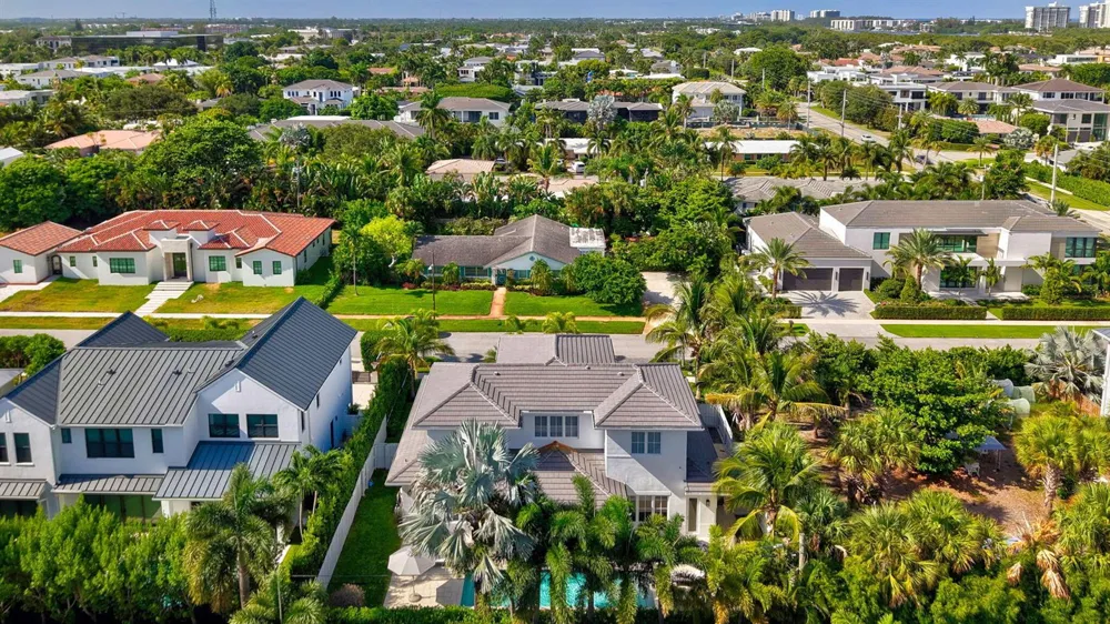 464 NE 8TH STREET Boca Raton, FL 33432