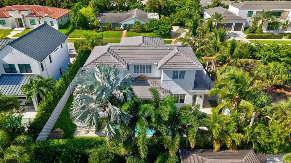 464 NE 8TH STREET Boca Raton, FL 33432