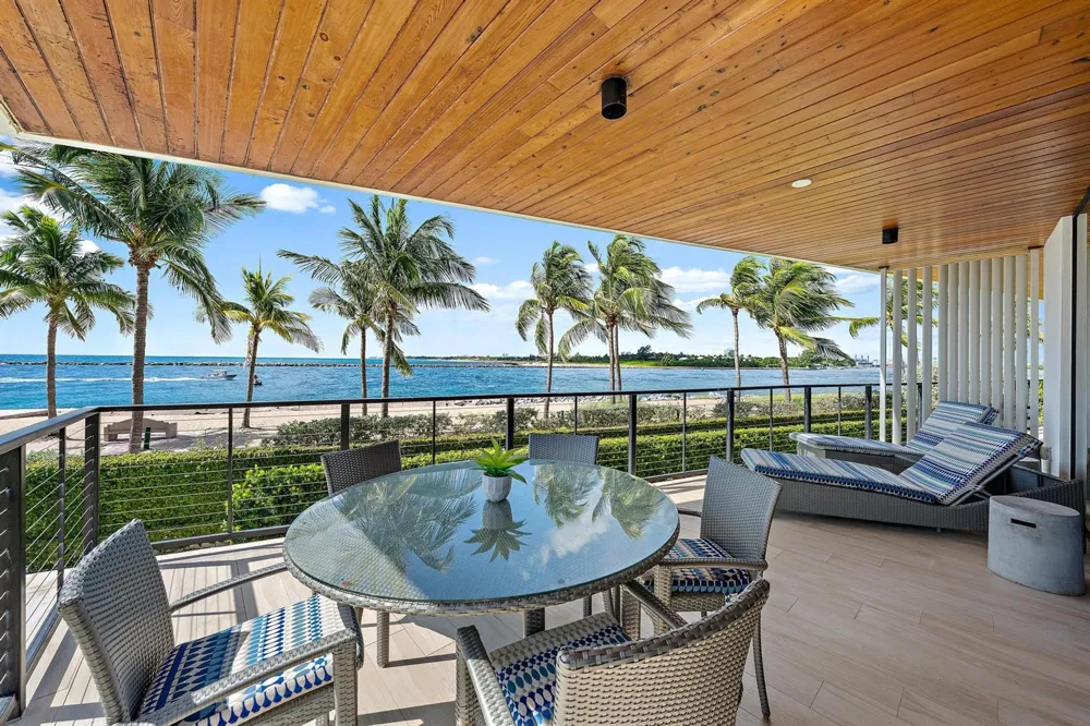 106 Inlet Way #105 Palm Beach Shores, FL 33404