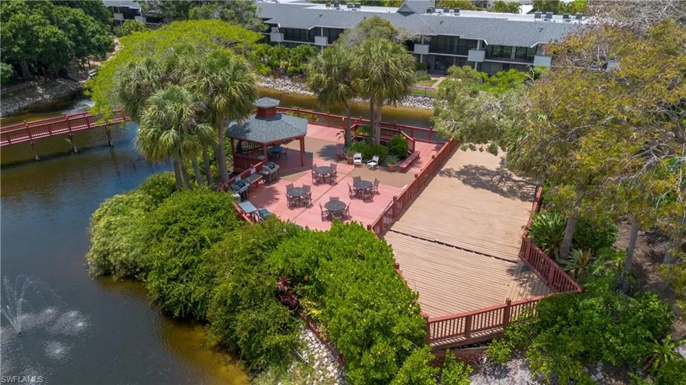 600 Neapolitan Way #223 Naples, FL 34103