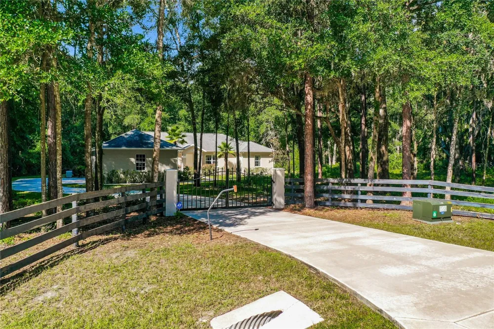 10620 NE 104TH CIRCLE Oxford, FL 34484