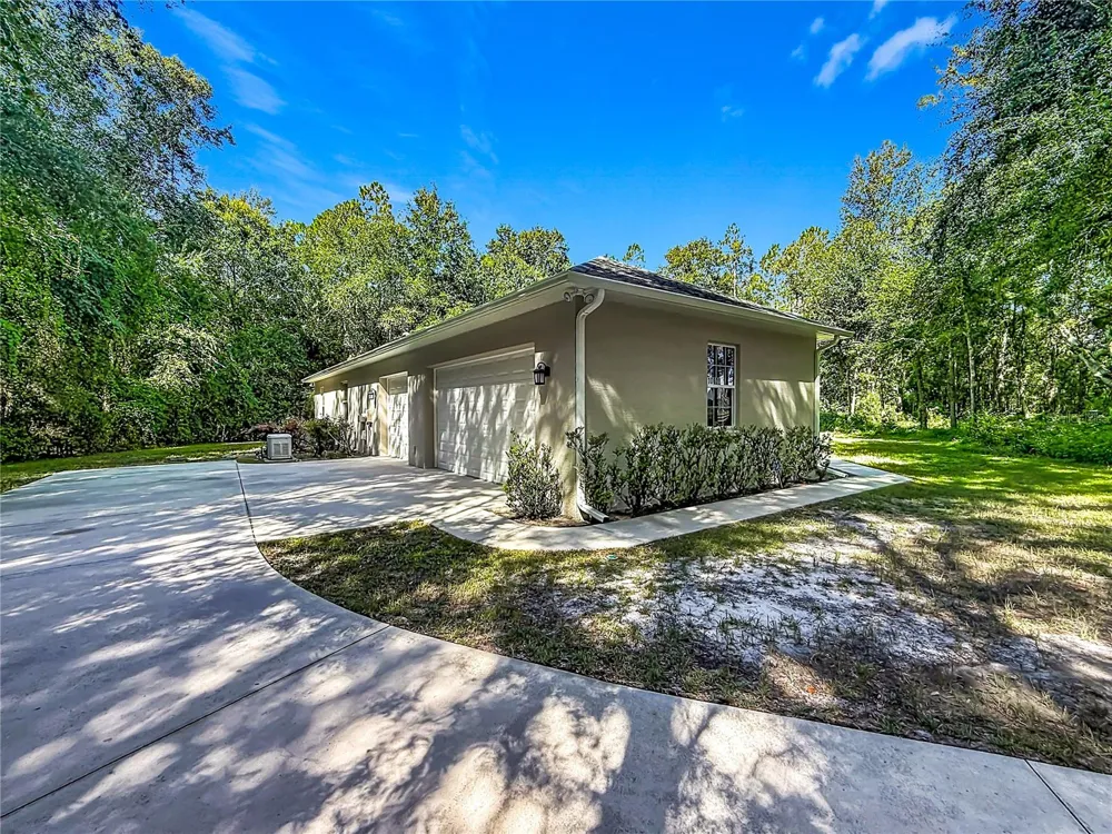 10620 NE 104TH CIRCLE Oxford, FL 34484