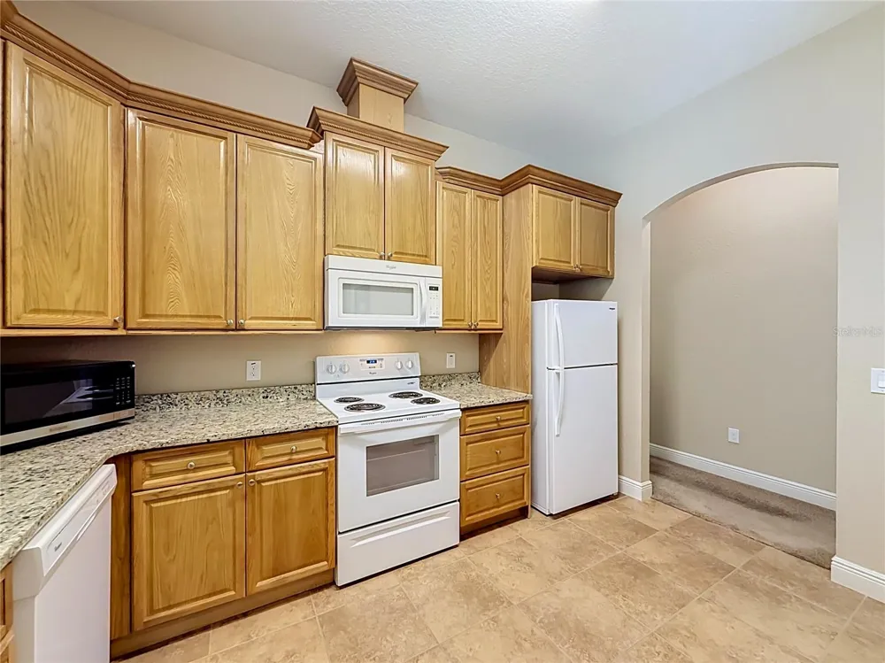 10620 NE 104TH CIRCLE Oxford, FL 34484