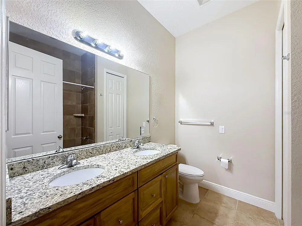 10620 NE 104TH CIRCLE Oxford, FL 34484
