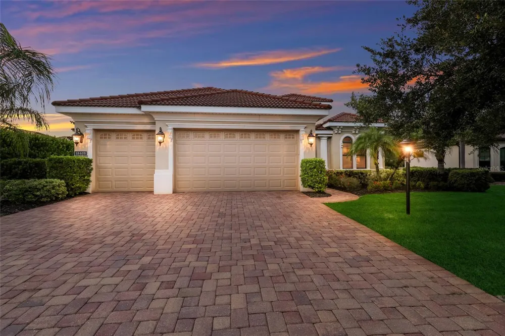 15403 HELMSDALE PLACE Lakewood Ranch, FL 34202