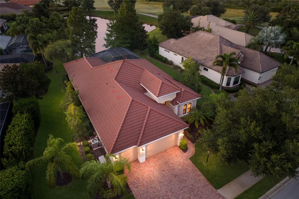 15403 HELMSDALE PLACE Lakewood Ranch, FL 34202