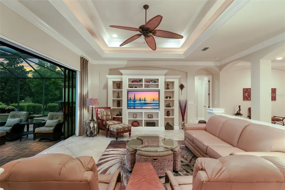 15403 HELMSDALE PLACE Lakewood Ranch, FL 34202