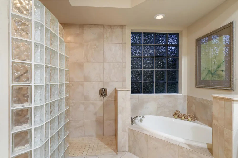 15403 HELMSDALE PLACE Lakewood Ranch, FL 34202