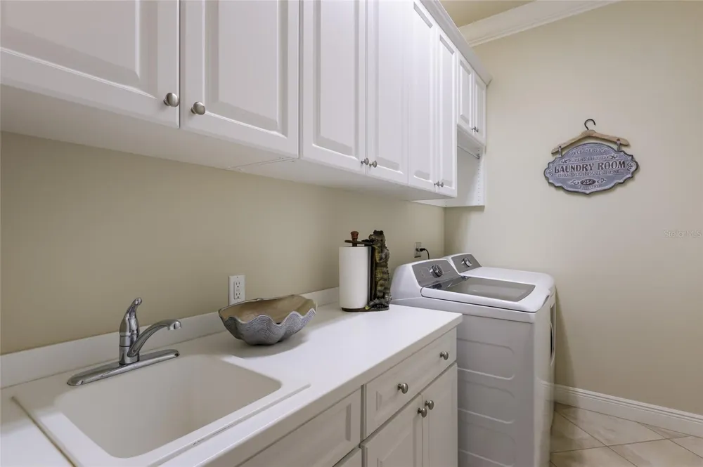 15403 HELMSDALE PLACE Lakewood Ranch, FL 34202
