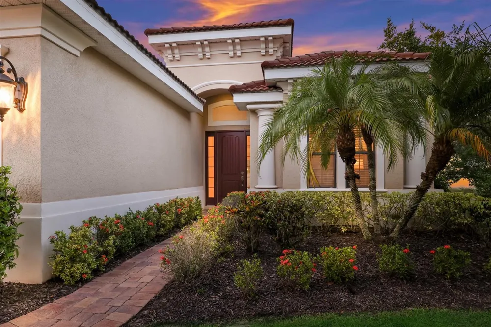 15403 HELMSDALE PLACE Lakewood Ranch, FL 34202