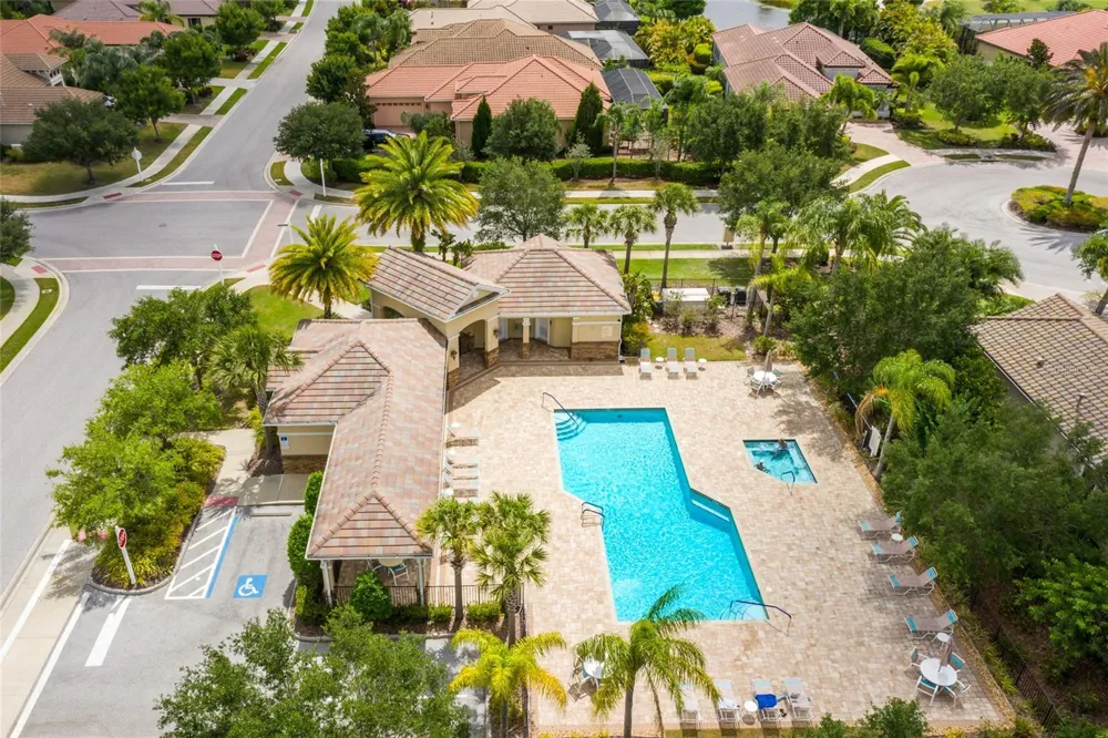 15403 HELMSDALE PLACE Lakewood Ranch, FL 34202