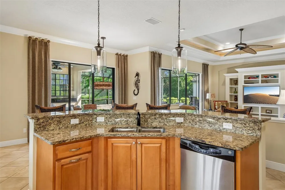 15403 HELMSDALE PLACE Lakewood Ranch, FL 34202