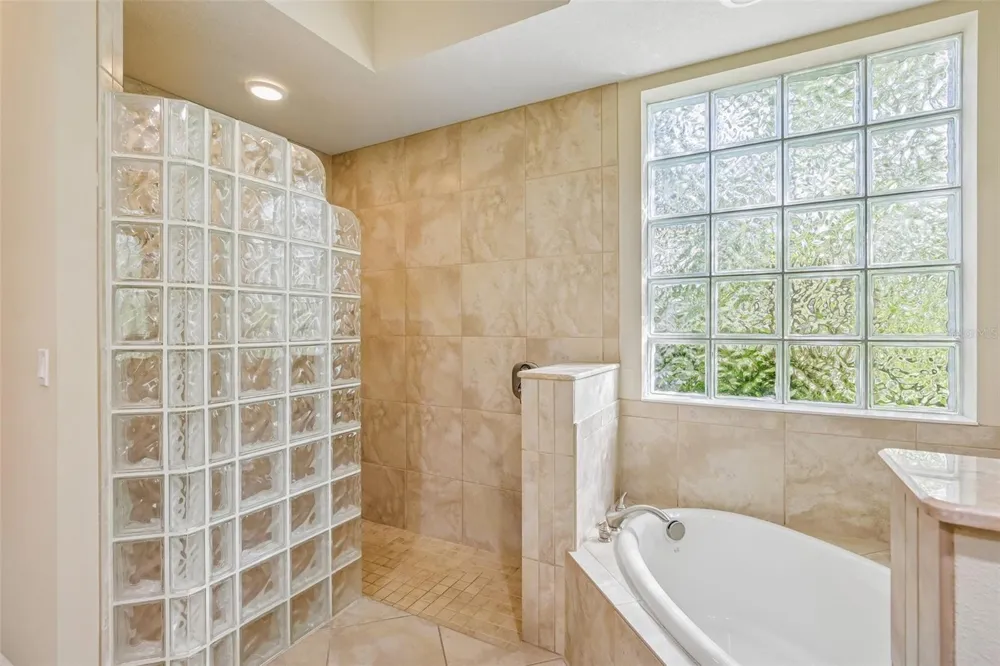15403 HELMSDALE PLACE Lakewood Ranch, FL 34202