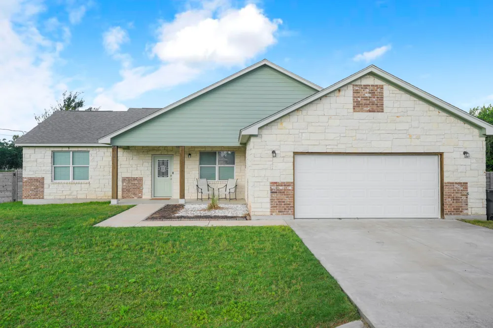 125 Naalehu Court Bastrop, TX 78602