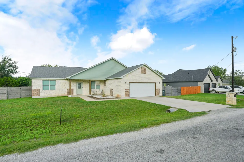 125 Naalehu Court Bastrop, TX 78602