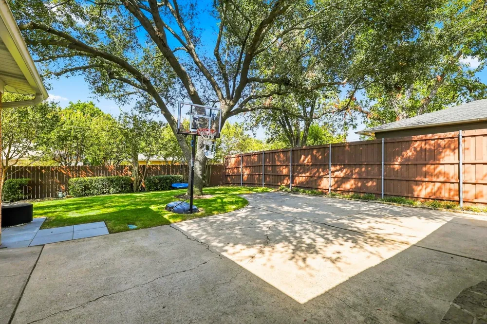 614 Parkview Lane Richardson, TX 75080