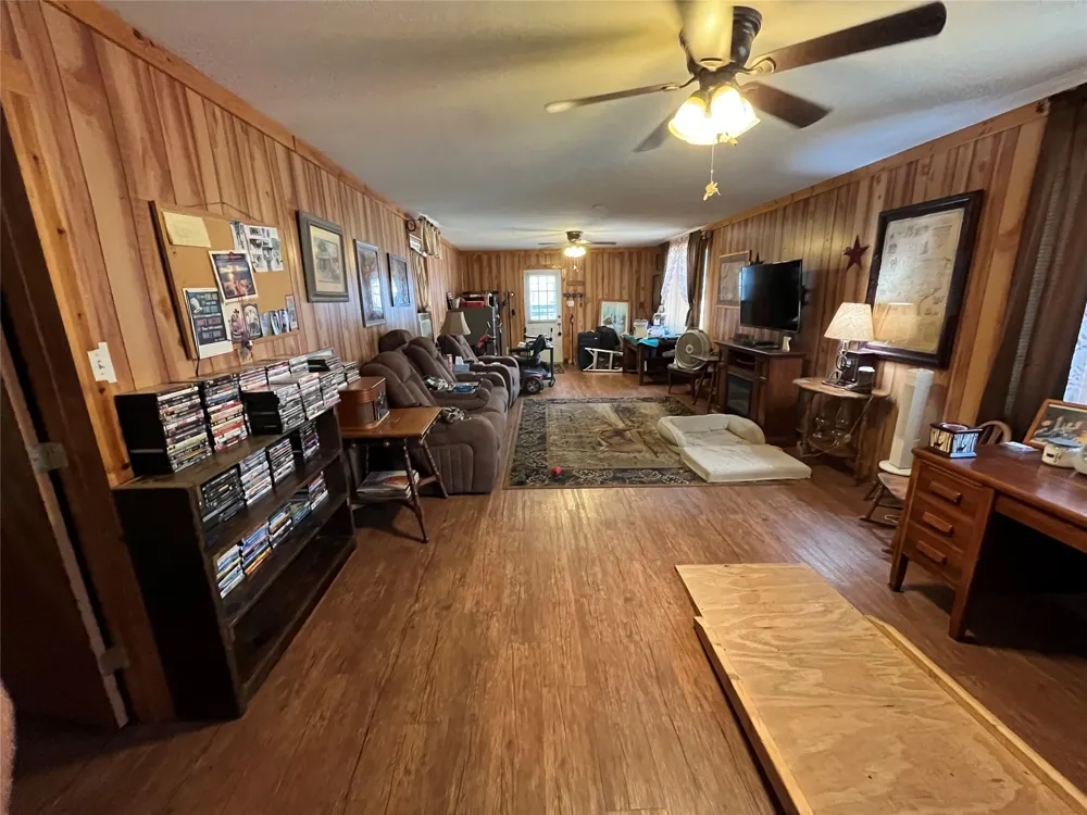 541 E 3rd Street Baird, TX 79504