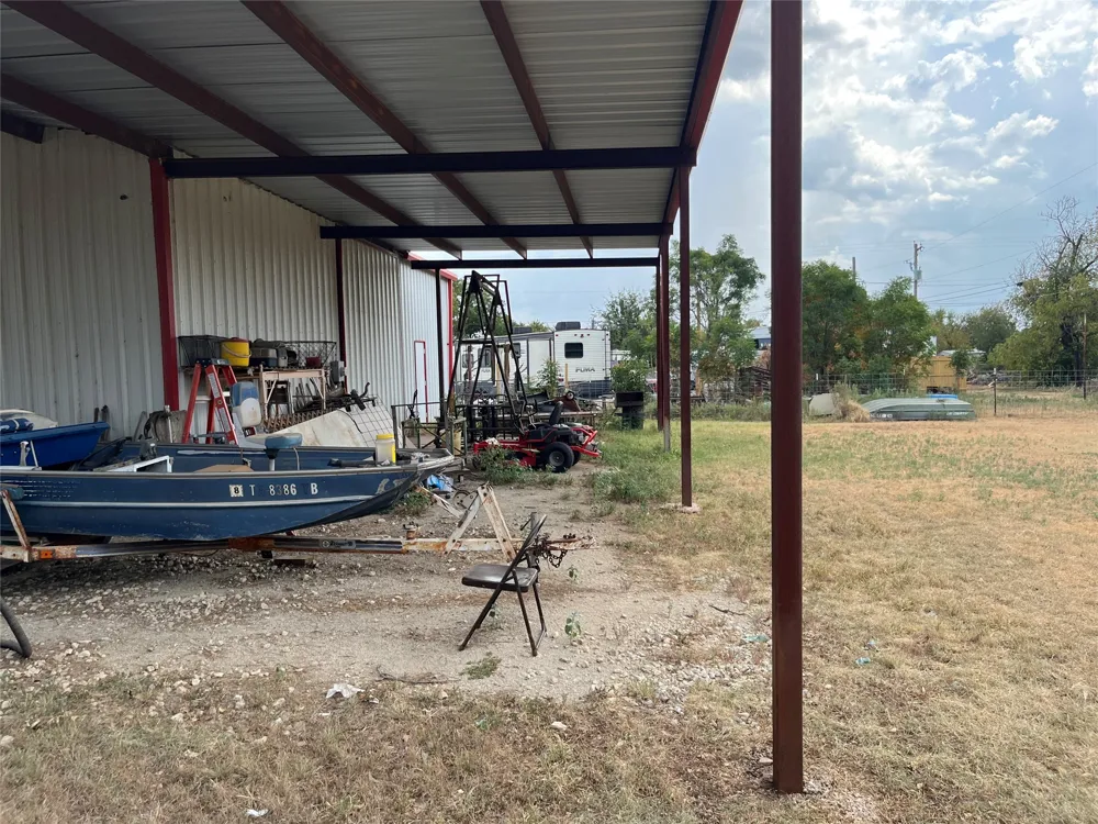 541 E 3rd Street Baird, TX 79504