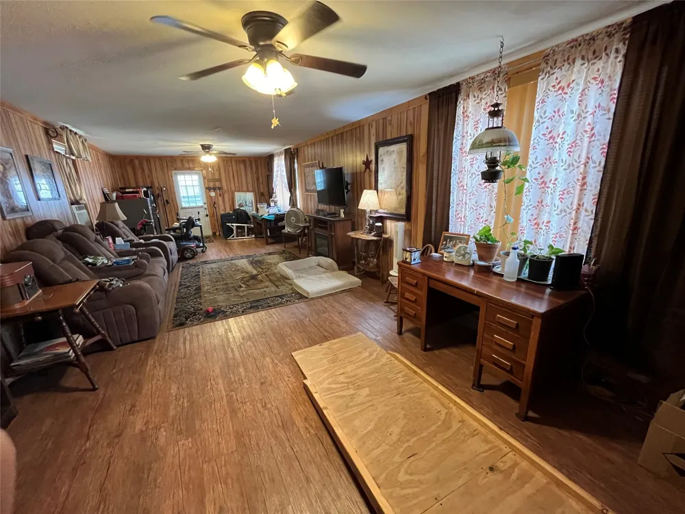 541 E 3rd Street Baird, TX 79504