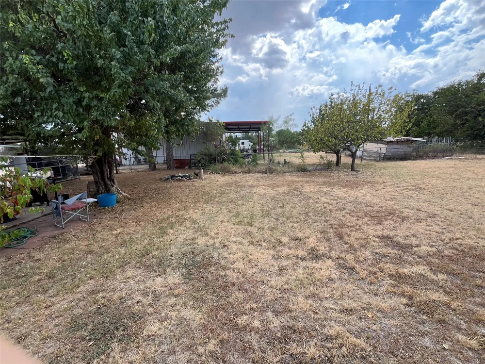 541 E 3rd Street Baird, TX 79504