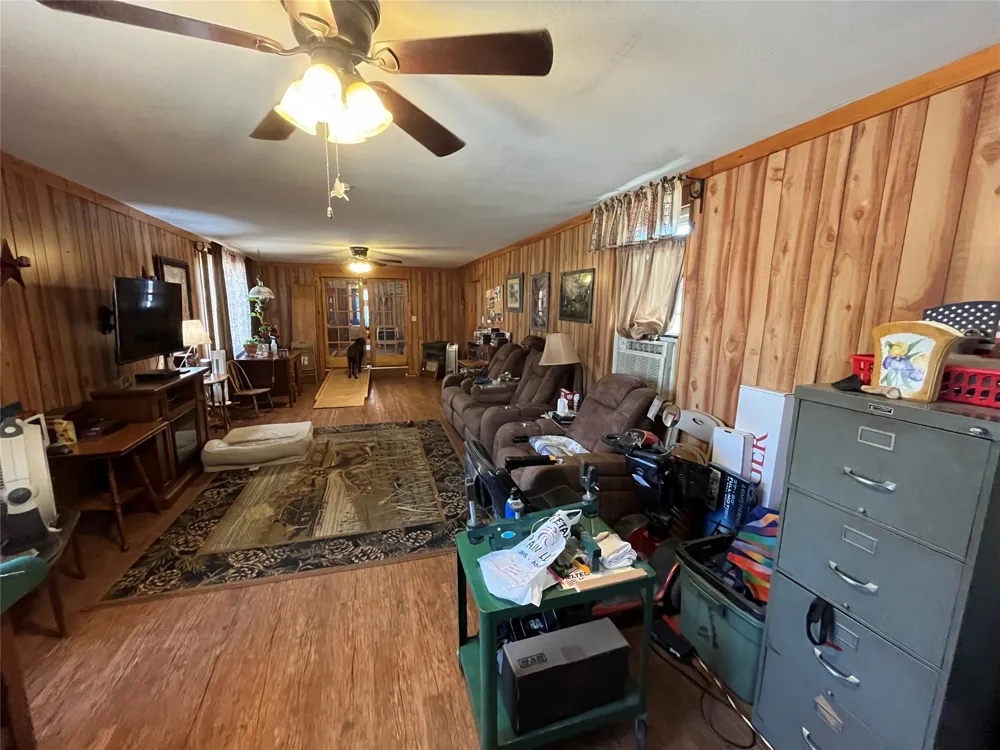 541 E 3rd Street Baird, TX 79504