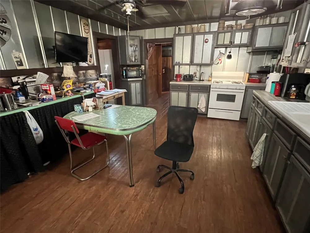541 E 3rd Street Baird, TX 79504