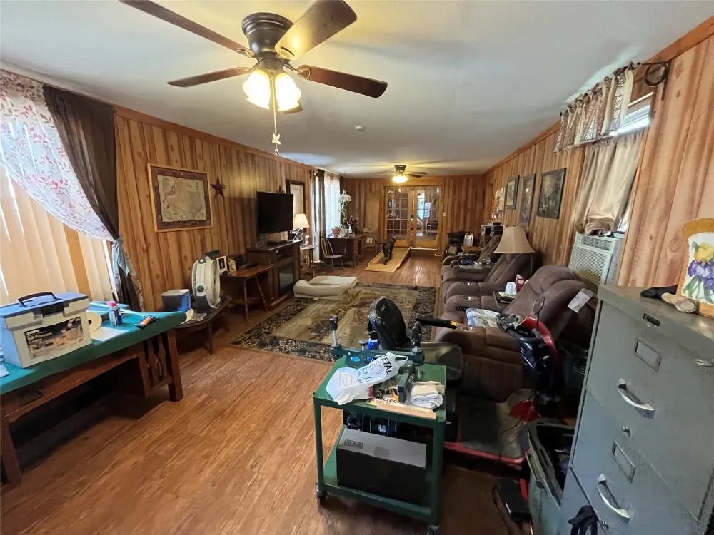 541 E 3rd Street Baird, TX 79504