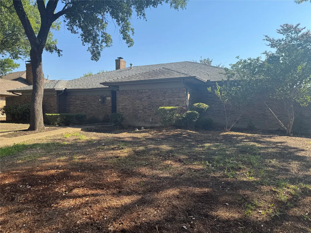 2414 VALLEY Richardson, TX 75080