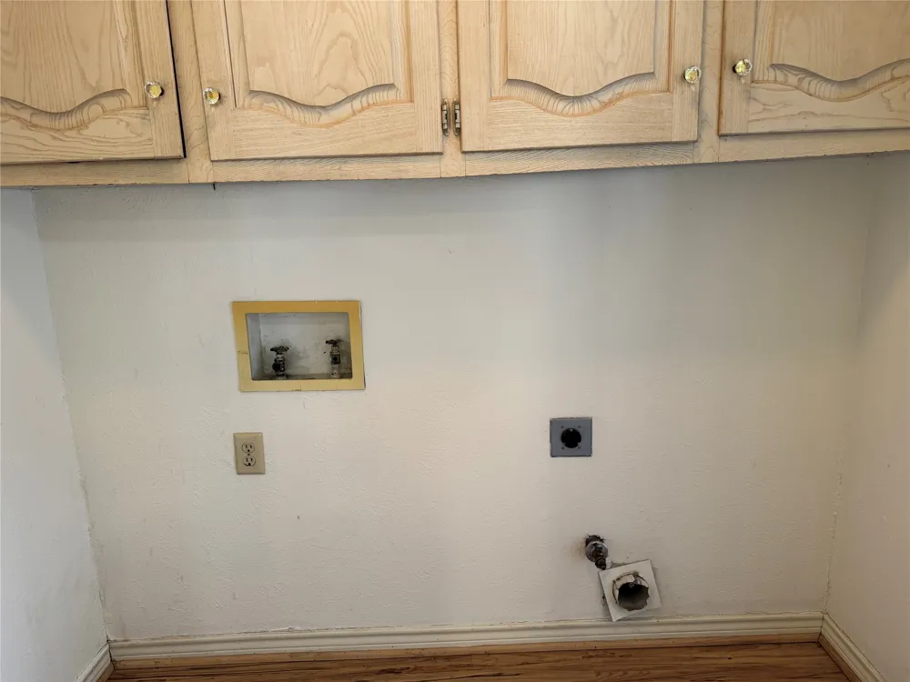 2414 VALLEY Richardson, TX 75080