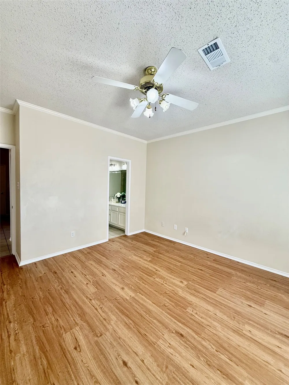 8400 Hickory Street #402 Frisco, TX 75034