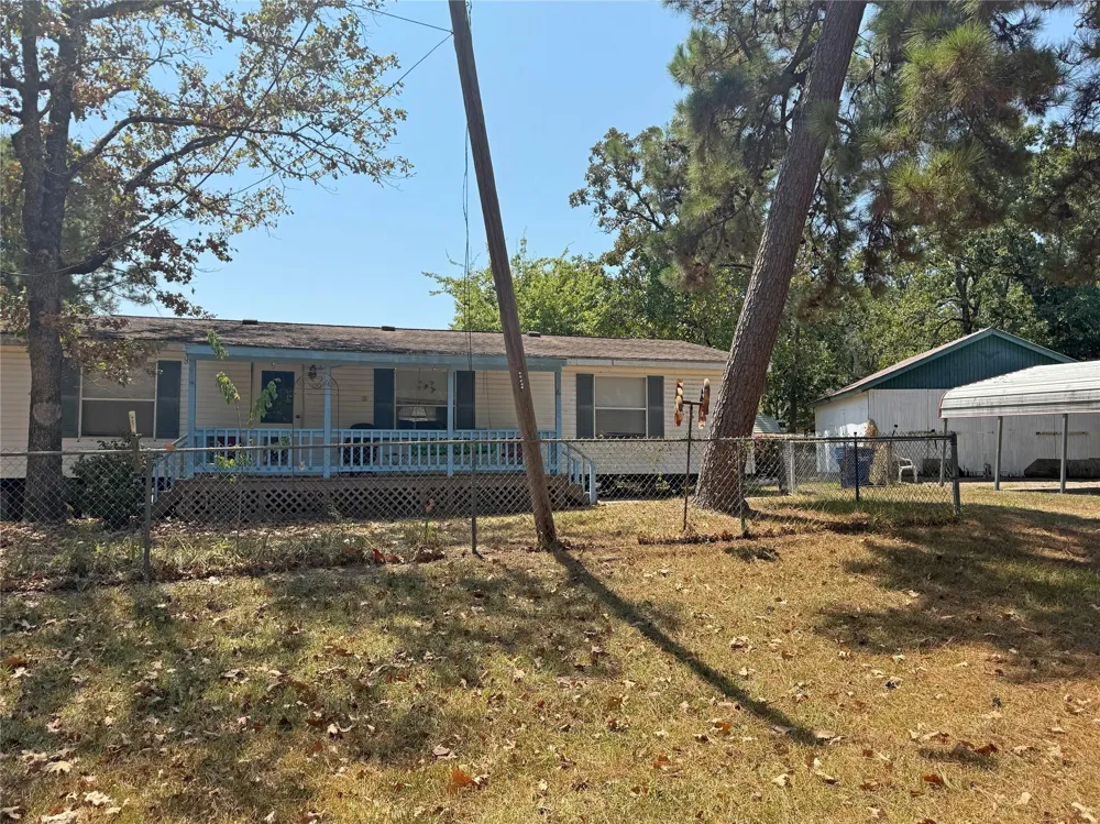 399 Pine Lane Onalaska, TX 77360